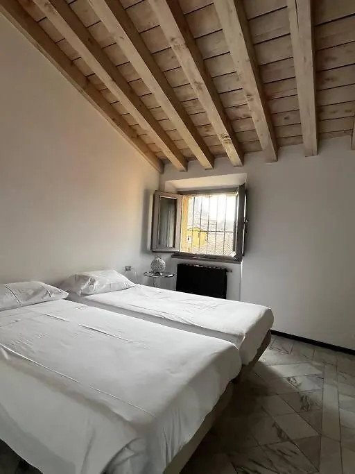 Guest house Chambre Dans La Tour Bergamo